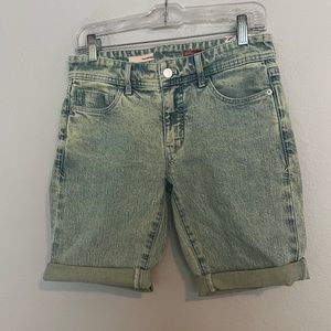 Anthropologie Pilcro Slim Boyfriend Bermuda Jean Shorts